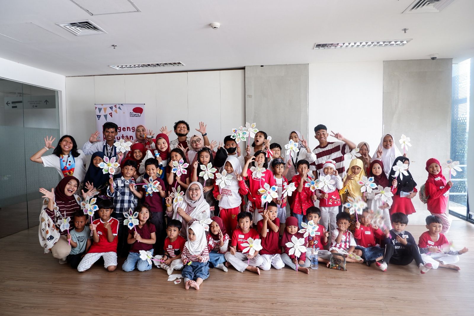 Dongeng Kejutan : Merdeka Bermain, Berkarya, Bergembira!